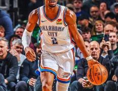 新赛季俄克拉(lā)荷(hé)馬(mǎ)雷霆队朝着冲击总冠军目标前(qián)进，年轻实力不断提升