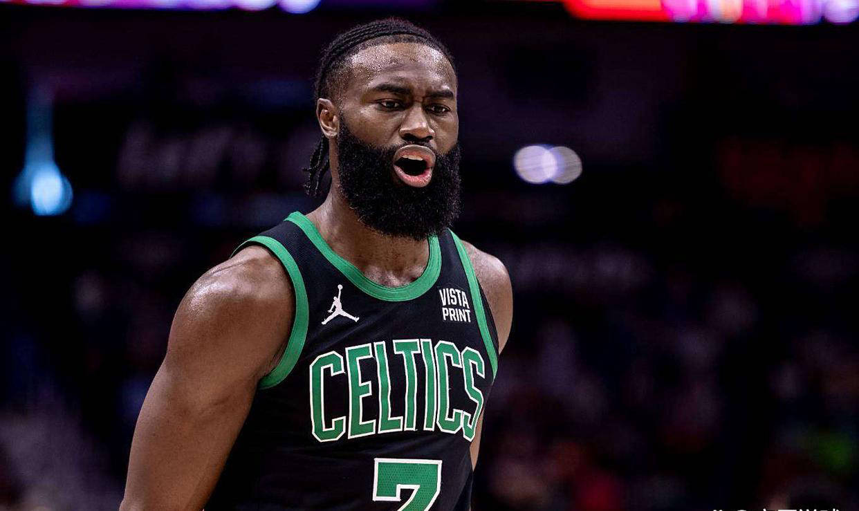 NBA东部球员排名公布，字母哥居(jū)首，杰伦-布朗第八