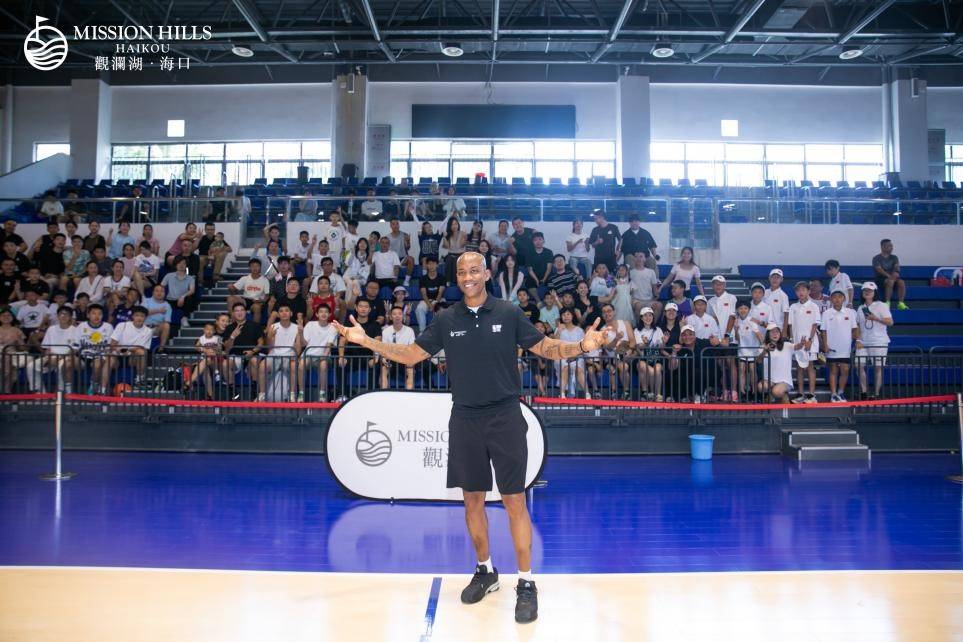 NBA籃(lán)球公园海口观澜湖旗舰馆开放日(rì)暨二零二五籃(lán)球夏令营开营