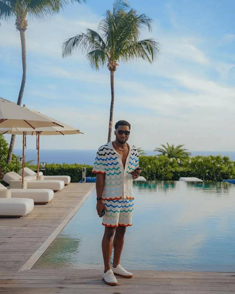 生涯首次一阵！多诺万-米(mǐ)切尔ins晒出训练和(hé)休闲照