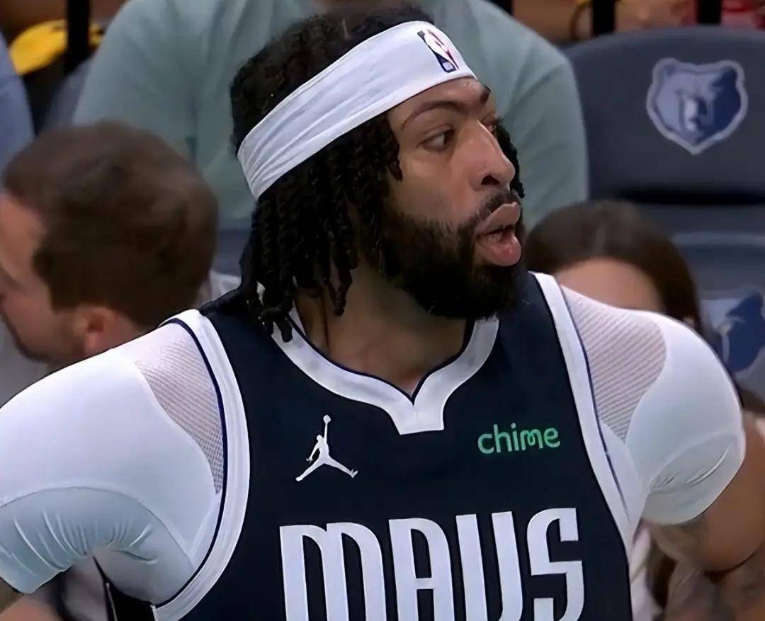 正(zhèng)式(shì)加盟独行侠!你好(hǎo),盖帽王!曝浓眉哥退出NBA揭幕战