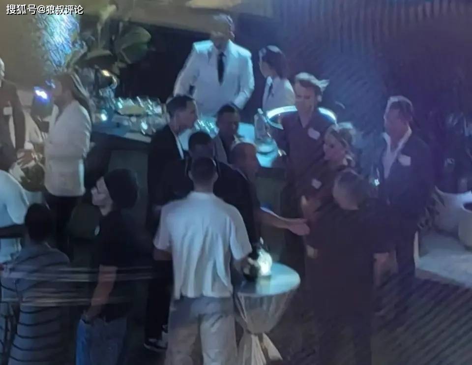 NBA澳门风云!中国赛成大牌(pái)名流聚会:肖华、马云、成龙、姚明在列