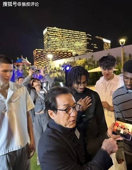 NBA澳门风云!中国赛成大牌(pái)名流聚会:肖华、马云、成龙、姚明在列