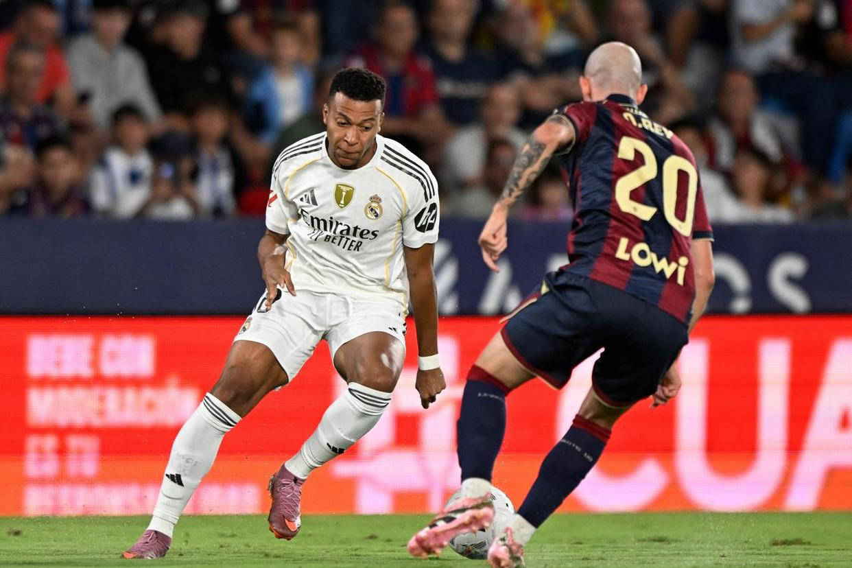 姆巴(bā)珮(pèi)神奇(qí)进球，居莱尔大师级助攻辅佐