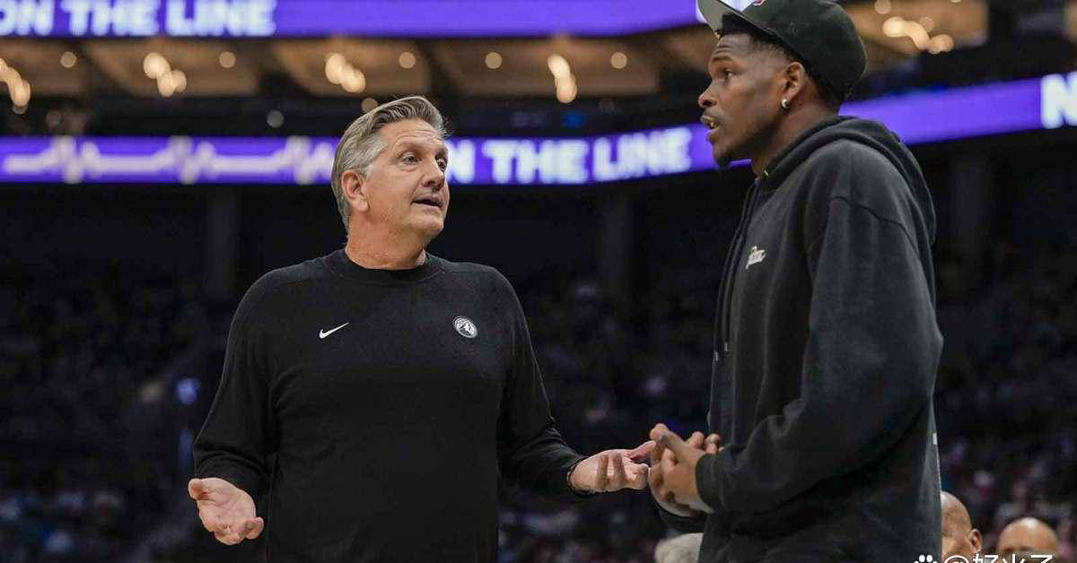 明尼苏达森林狼队期待爱德华兹在對(duì)陣(zhèn)尼克斯的比赛中复出 主(zhǔ)教练表态