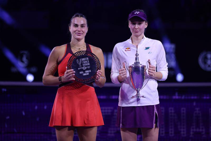 莱巴(bā)金娜力克萨巴(bā)伦卡首夺WTA年终总决赛冠军