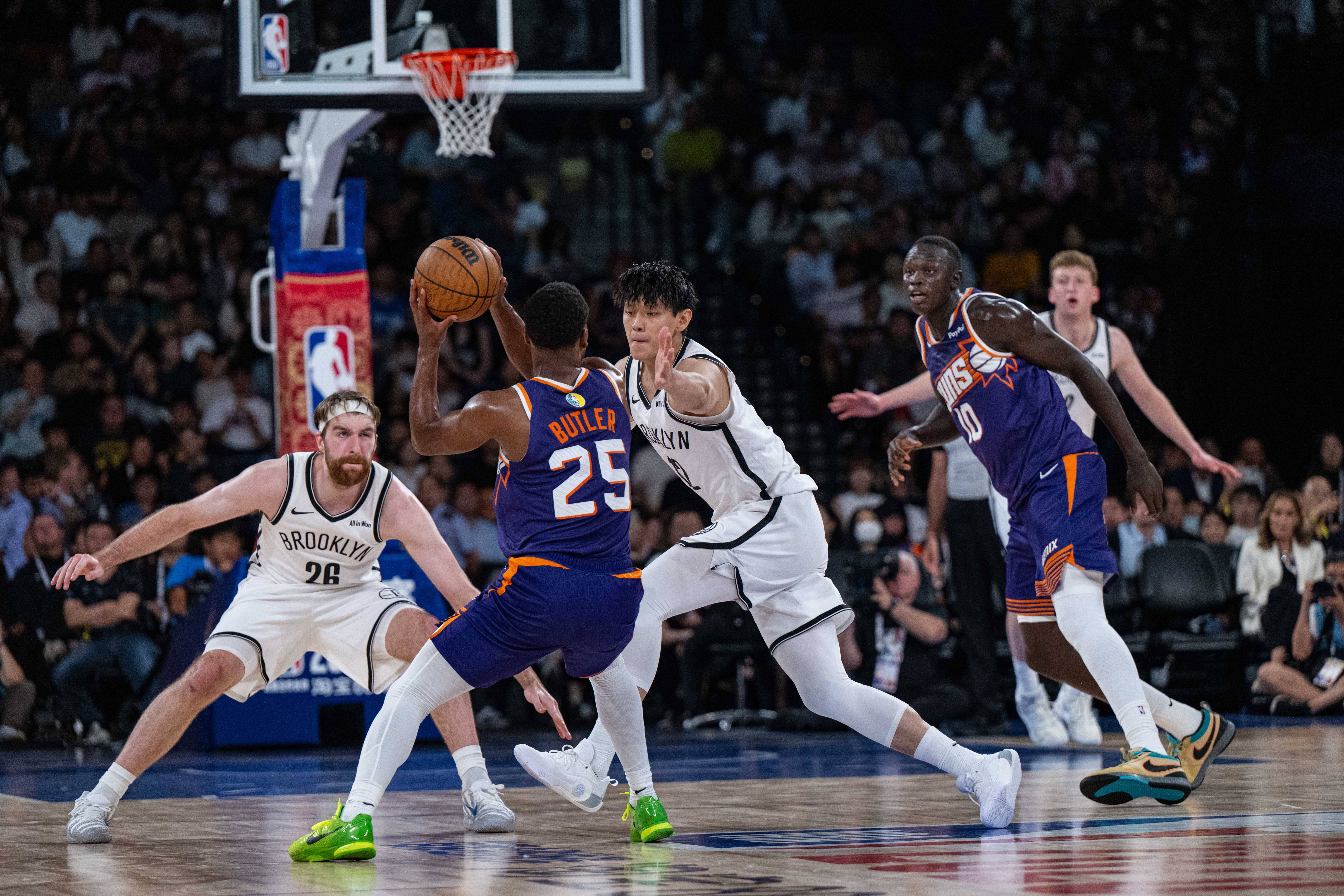 （体育）籃(lán)球——NBA季前(qián)赛：太阳胜籃(lán)网