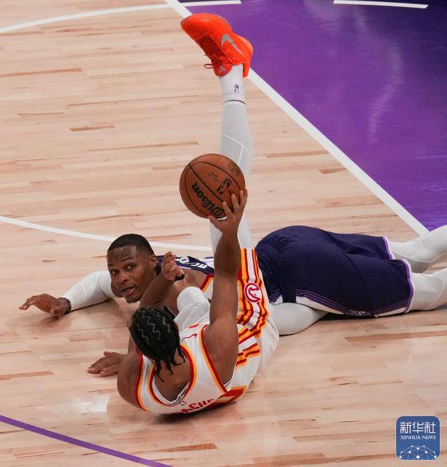 NBA常规赛｜老鹰勝(shèng)国王