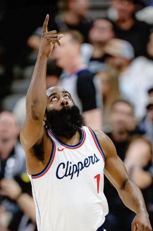 NBA最绝望球队：年纪最大战勣(jī)垫底，连摆烂都无从下手！